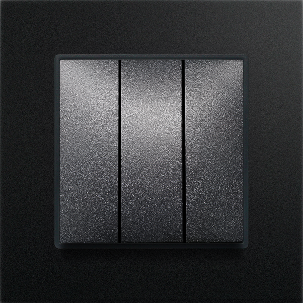 Metalik anahtar priz çerçeveleri üretimi.